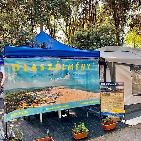 Olaszelmeny Caravans *