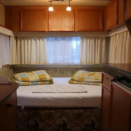 Olaszelmeny Caravans Kemping