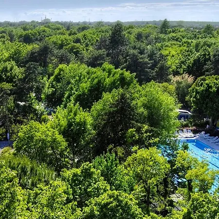 Camping Olaszelmeny Caravans *