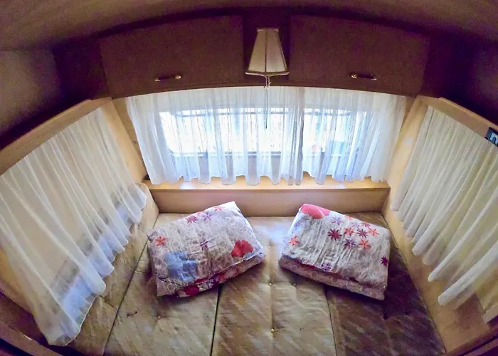 Olaszelmeny Caravans *